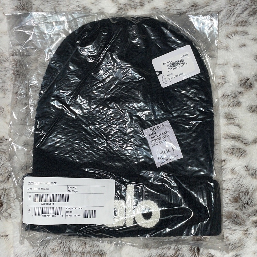 NWT Alo Unisex Wool Beanie - Picture 3 of 3